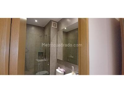 Apartamento de 2 alcobas en venta en Chico Norte, Bogotá, 79 m² · foto 9 de 17