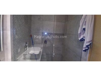 Apartamento de 2 alcobas en venta en Chico Norte, Bogotá, 79 m² · foto 15 de 17