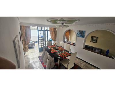 Casa de 3 alcobas en venta en Santa Barbara, Bogotá, 240 m² · foto 4 de 20