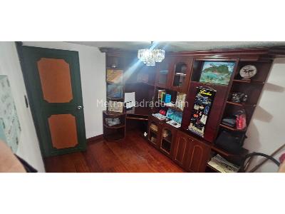 Casa de 3 alcobas en venta en Santa Barbara, Bogotá, 240 m² · foto 19 de 20