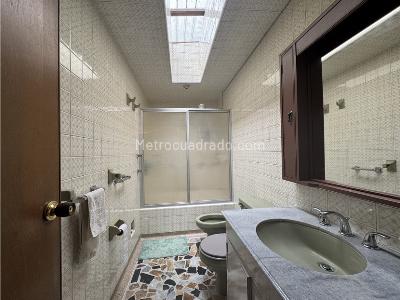 Casa de 4 alcobas en venta en Santa Bibiana, Bogotá, 269 m² · foto 13 de 20