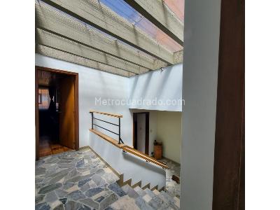 Casa de 4 alcobas en venta en Santa Bibiana, Bogotá, 269 m² · foto 14 de 20