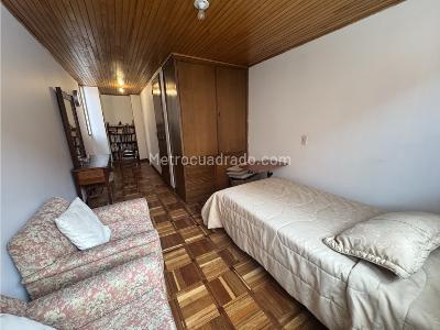 Casa de 4 alcobas en venta en Santa Bibiana, Bogotá, 269 m² · foto 19 de 20