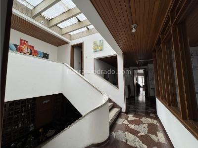 Casa de 5 alcobas en venta en Santa Bibiana, Bogotá, 343 m² · foto 10 de 20