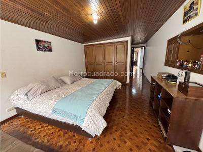Casa de 5 alcobas en venta en Santa Bibiana, Bogotá, 343 m² · foto 12 de 20