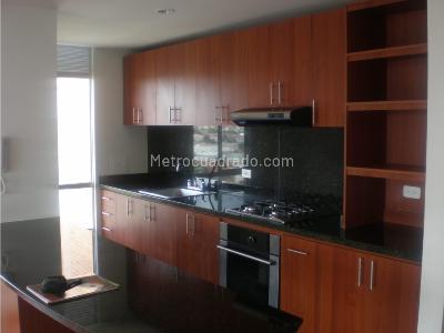 Apartamento de 3 alcobas en venta en Cedritos, Bogotá, 130 m² · foto 4 de 6