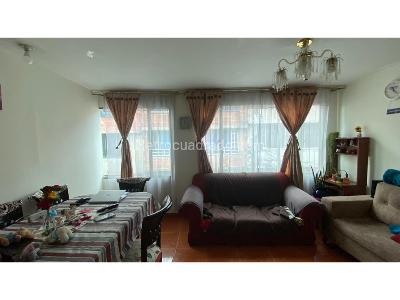 Casa en venta en Engativa, Bogotá · foto 3 de 13