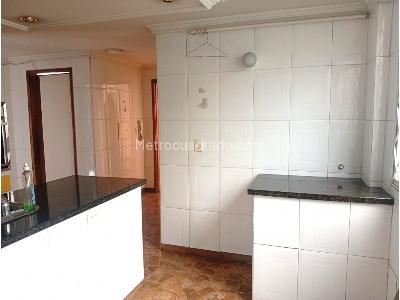 Apartamento en venta en Santa Barbara, Bogotá · foto 14 de 20