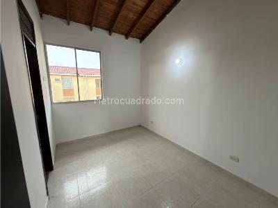 Apartamento de 3 alcobas en venta en Conjunto Torre De Zuame Robles, Funza, 60 m² · foto 2 de 20