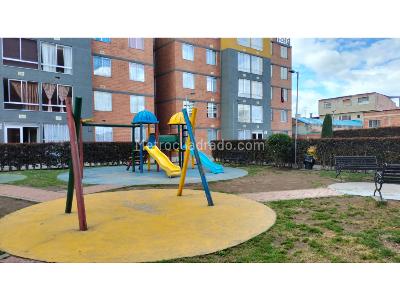 Apartamento de 3 alcobas en venta en Conjunto Oasis De Funza, Funza, 94 m² · foto 5 de 20