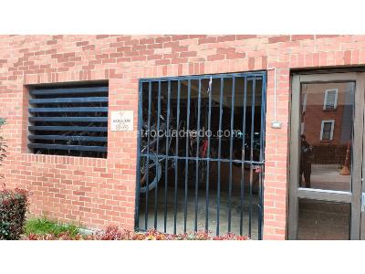 Apartamento de 3 alcobas en venta en Conjunto Colibri, Mosquera, 52 m² · foto 16 de 20