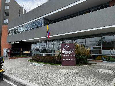 Apartamento de 3 alcobas en venta en Conjunto Novaterra Cerezo, Mosquera, 67 m² · foto 3 de 20