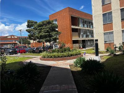 Apartamento de 3 alcobas en venta en Conjunto Torres De Zuame Pinares, Funza, 55 m² · foto 11 de 20