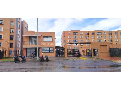 Apartamento de 2 alcobas en venta en Conjunto Tingua, Mosquera, 41 m² · foto 14 de 20