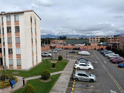 Apartamento de 3 alcobas en venta en Conjunto Torres De Zuame Nogales, Funza, 60 m² · foto 18 de 20