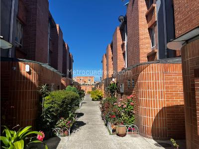 Casa de 3 alcobas en venta en Conjunto Senderos De Funza, Funza, 80 m² · foto 2 de 20