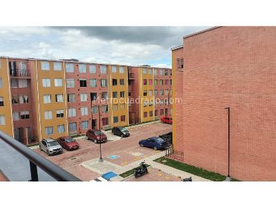 Apartamento de 3 alcobas en venta en Conjunto Altos De La Esperanza, Funza, 60 m² · foto 2 de 20