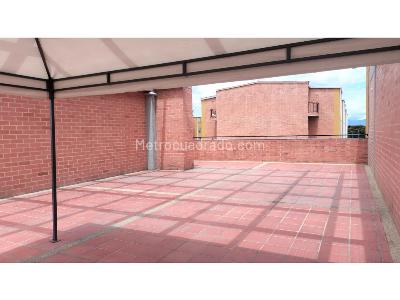 Apartamento de 3 alcobas en venta en Conjunto Altos De La Esperanza, Funza, 60 m² · foto 3 de 20