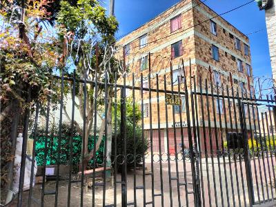 Apartamento de 3 alcobas en venta en Conjunto Romano, Mosquera, 51 m² · foto 2 de 18
