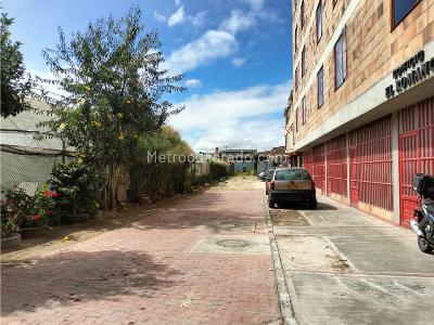 Apartamento de 3 alcobas en venta en Conjunto Romano, Mosquera, 51 m² · foto 4 de 18