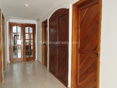 Casa de 4 alcobas en venta en Altos De Riomar, Barranquilla, 325 m² · foto 4 de 20