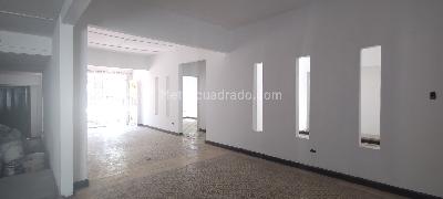 Casa de 5 alcobas en venta en Bellavista, Barranquilla, 400 m² · foto 2 de 5