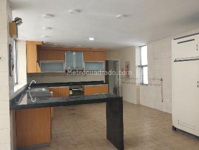 Casa de 4 alcobas en venta en Riomar, Barranquilla, 600 m² · foto 7 de 10