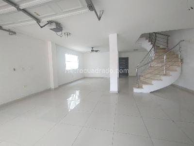 Casa de 5 alcobas en venta en Barranquilla, Barranquilla, 217 m² · foto 2 de 12