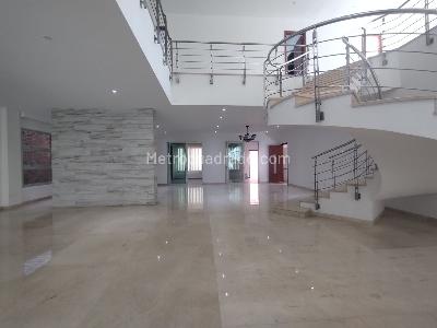 Casa de 4 alcobas en venta en Barranquilla, Barranquilla, 700 m² · foto 2 de 20