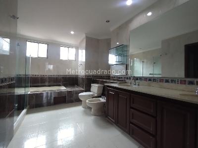 Apartamento de 3 alcobas en venta en Alto Prado, Barranquilla, 330 m² · foto 18 de 20