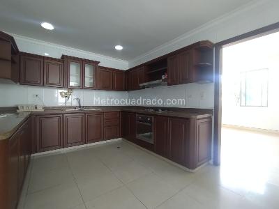 Apartamento de 3 alcobas en venta en Alto Prado, Barranquilla, 330 m² · foto 8 de 20