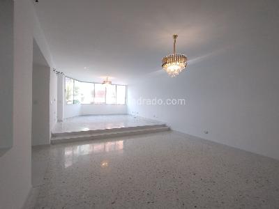 Apartamento de 3 alcobas en venta en Riomar, Barranquilla, 212 m² · foto 2 de 20