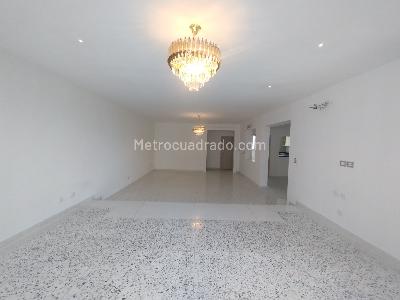 Apartamento de 3 alcobas en venta en Riomar, Barranquilla, 212 m² · foto 3 de 20