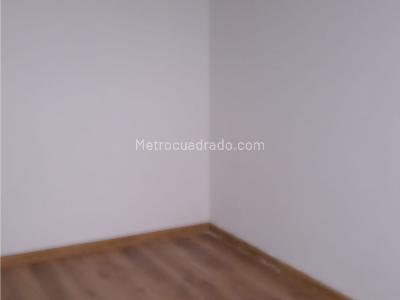 Casa de 4 alcobas en venta en Bosque De Pinos, Bogotá, 483 m² · foto 16 de 20