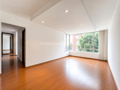 Apartamento de 3 alcobas en venta en Recodo Del Contry, Bogotá, 81 m² · foto 1 de 17