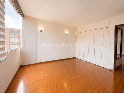 Apartamento de 3 alcobas en venta en Recodo Del Contry, Bogotá, 81 m² · foto 9 de 17