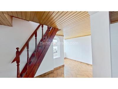 Apartamento de 4 alcobas en venta en El Batán, Bogotá, 95 m² · foto 7 de 8