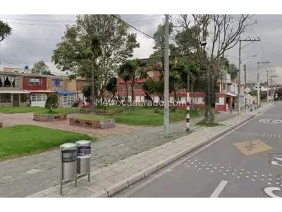 Casa de 5 alcobas en venta en Muzu, Bogotá, 406 m² · foto 2 de 6