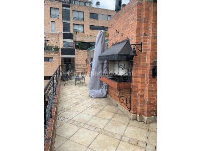 Apartamento de 4 alcobas en venta en Los Rosales, Bogotá, 280 m² · foto 17 de 20
