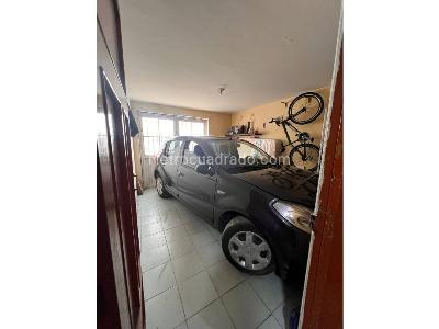 Casa de 5 alcobas en venta en Claret, Bogotá, 360 m² · foto 7 de 20
