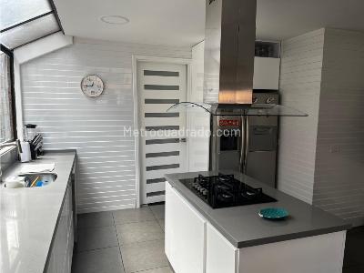 Apartamento en venta en San Patricio, Bogotá · foto 6 de 19