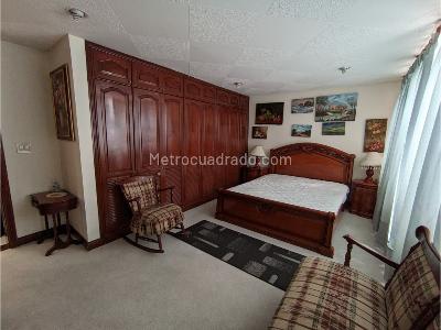 Casa de 5 alcobas en venta en Santa Ana, Bogotá, 630 m² · foto 8 de 18