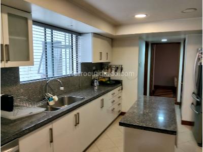 Apartamento en venta en Los Rosales, Bogotá · foto 7 de 17