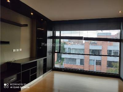Apartamento de 3 alcobas en venta en Chico Navarra, Bogotá, 170 m² · foto 2 de 12