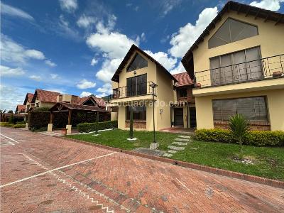 $1.050.000.000 en Casa De Piedra 2