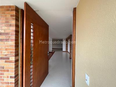 Casa de 4 alcobas en venta en Casa De Piedra 2, Chía, 356 m² · foto 6 de 20