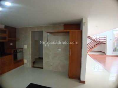 Casa de 4 alcobas en venta en Casa De Piedra 2, Chía, 356 m² · foto 19 de 20