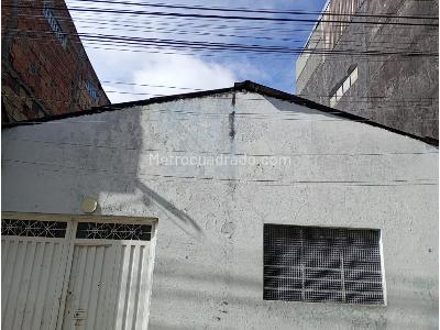 Casa de 5 alcobas en venta en Alqueria La Fragua, Bogotá, 443 m² · foto 2 de 13