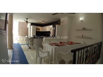 Casa de 5 alcobas en venta en Santa Isabel, Girardot, 259 m² · foto 2 de 11