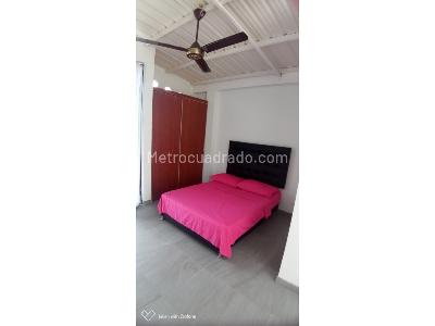 Casa de 5 alcobas en venta en Santa Isabel, Girardot, 259 m² · foto 7 de 11